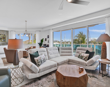 516 Hendricks Isle - Photo Thumbnail 21