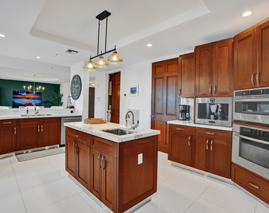 516 Hendricks Isle - Photo Thumbnail 34