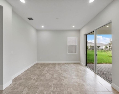 14929 Redcove Place - Photo Thumbnail 13