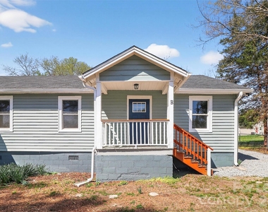 510 S 12th Street - Photo Thumbnail 1