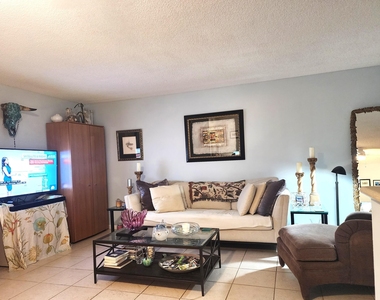 804 Se 7th Street - Photo Thumbnail 4