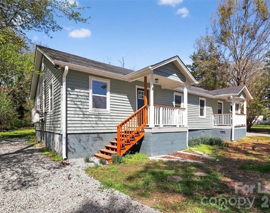 510 S 12th Street - Photo Thumbnail 2