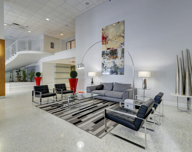 3000 S Ocean Drive - Photo Thumbnail 2