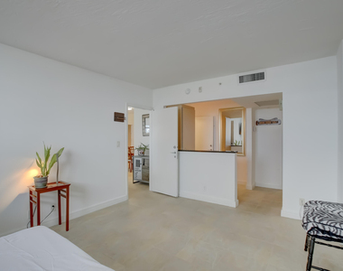 3000 S Ocean Drive - Photo Thumbnail 23