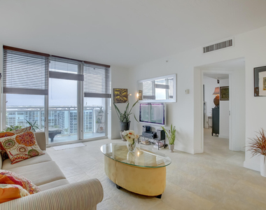 3000 S Ocean Drive - Photo Thumbnail 6