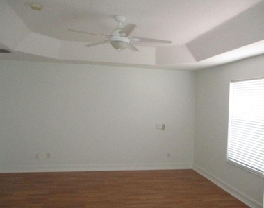 8887 Chestnut Ridge Way - Photo Thumbnail 7