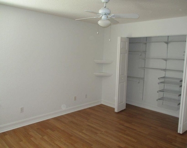 8887 Chestnut Ridge Way - Photo Thumbnail 13