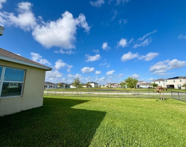 10736 Sw Prato Way - Photo Thumbnail 6