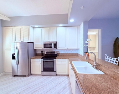 3 E Harbour Isle Drive E - Photo Thumbnail 16