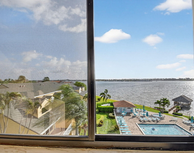 8200 Lakeshore Drive - Photo Thumbnail 34