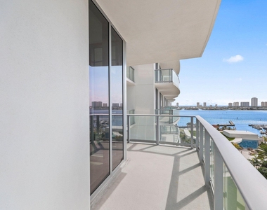 220 Lake Shore Drive - Photo Thumbnail 16