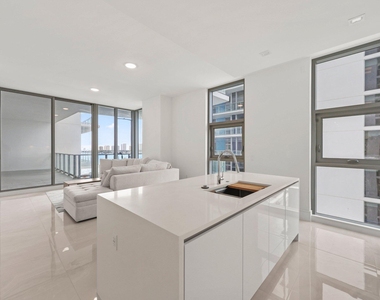 220 Lake Shore Drive - Photo Thumbnail 1