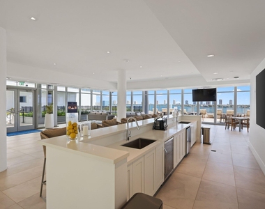 220 Lake Shore Drive - Photo Thumbnail 95
