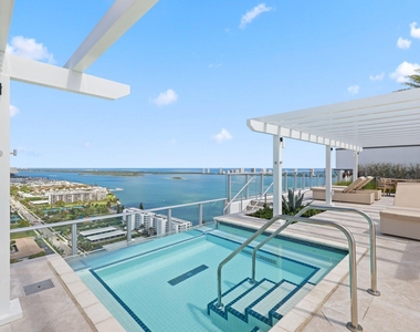 220 Lake Shore Drive - Photo Thumbnail 87