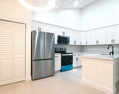 1148 Summit Trail Circle - Photo Thumbnail 5