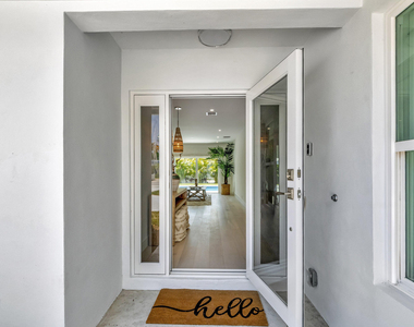530 Nw 14th Street - Photo Thumbnail 7