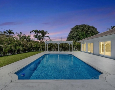 530 Nw 14th Street - Photo Thumbnail 5