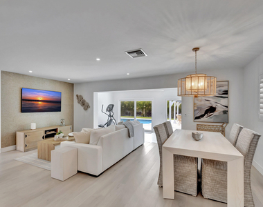 530 Nw 14th Street - Photo Thumbnail 25