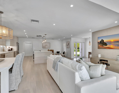 530 Nw 14th Street - Photo Thumbnail 21