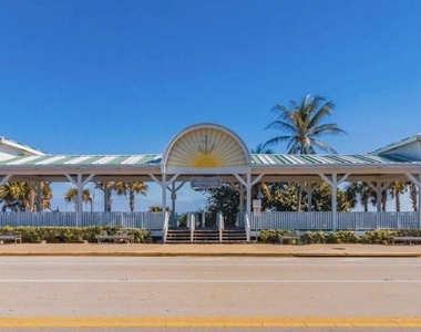 530 Nw 14th Street - Photo Thumbnail 61