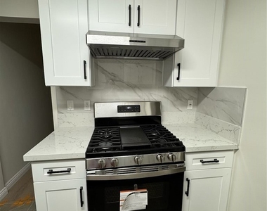 604 W Hammel - Photo Thumbnail 5