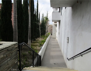 1234 Wilshire - Photo Thumbnail 5