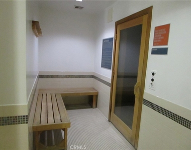 1234 Wilshire - Photo Thumbnail 11