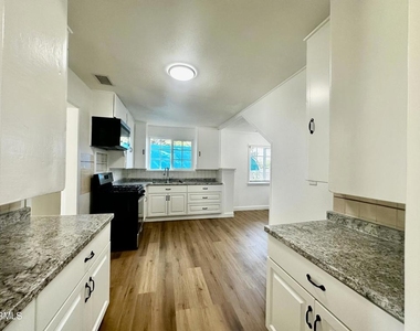 3171 E Los Angeles Avenue - Photo Thumbnail 6