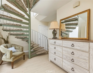 883 Katella - Photo Thumbnail 19