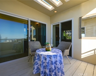 883 Katella - Photo Thumbnail 31