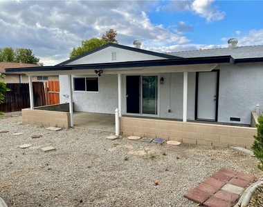 1887 Calle Amargosa - Photo Thumbnail 25