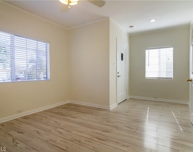 6655 Ben Avenue - Photo Thumbnail 3