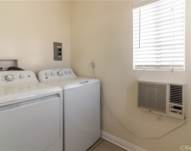 6655 Ben Avenue - Photo Thumbnail 12