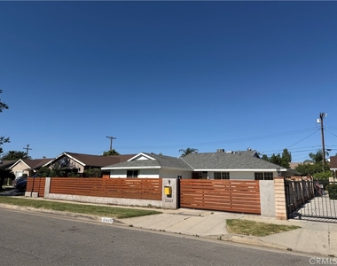 22627 Enadia Way - Photo Thumbnail 24