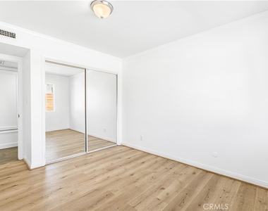 22627 Enadia Way - Photo Thumbnail 15