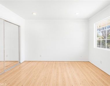 22627 Enadia Way - Photo Thumbnail 16