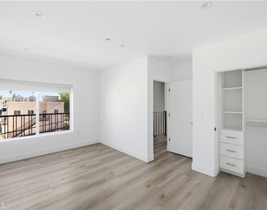 21721 Hart - Photo Thumbnail 11