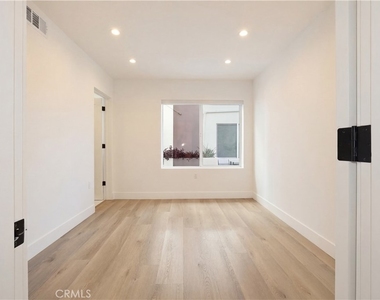21721 Hart - Photo Thumbnail 14