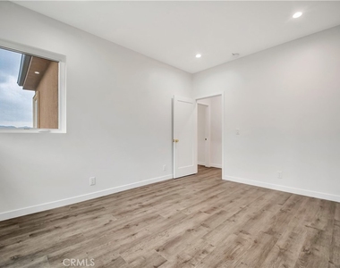 12511 Haleh Ln - Photo Thumbnail 5