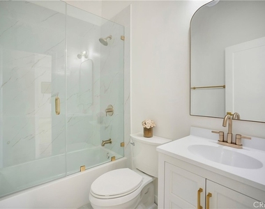 12511 Haleh Ln - Photo Thumbnail 15