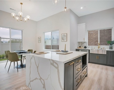 12515 Haleh Ln - Photo Thumbnail 20
