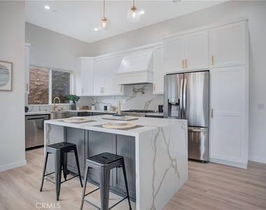 12515 Haleh Ln - Photo Thumbnail 19