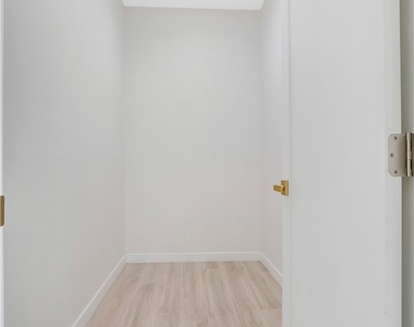12515 Haleh Ln - Photo Thumbnail 9