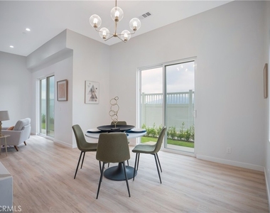 12515 Haleh Ln - Photo Thumbnail 24