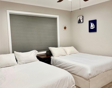 1174 E Ocean - Photo Thumbnail 15