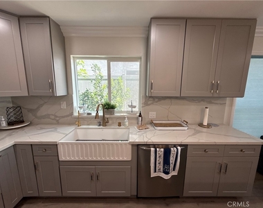 1174 E Ocean - Photo Thumbnail 6