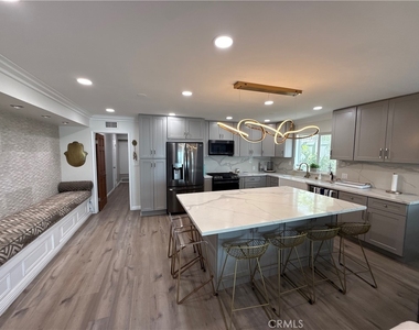 1174 E Ocean - Photo Thumbnail 5