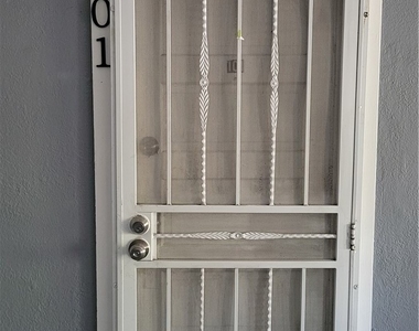 1938 Bonsallo Avenue - Photo Thumbnail 3