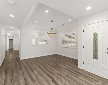 617 8th Street - Photo Thumbnail 5