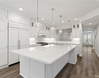 617 8th Street - Photo Thumbnail 14